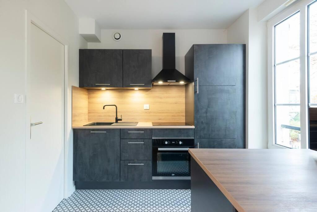 Le Chemin Liebault Apartment Nancy Bagian luar foto
